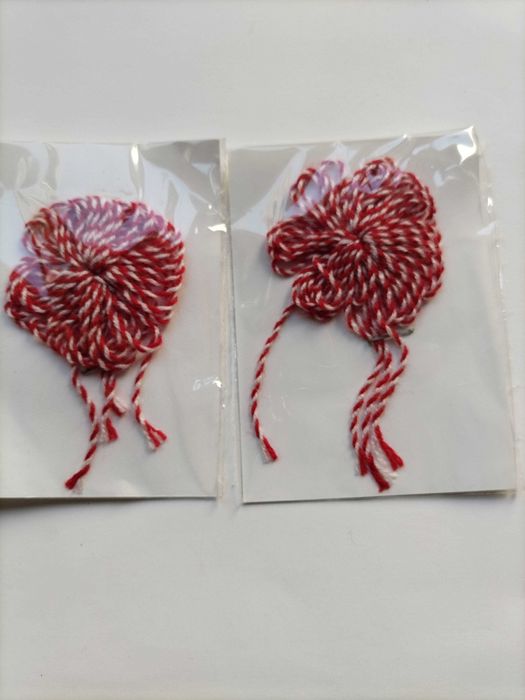 Продавам мартеници