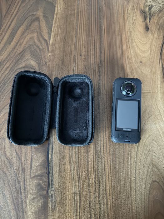 Camera Insta 360 X3