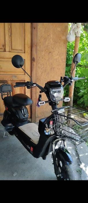 Продам электроскутер Sk8