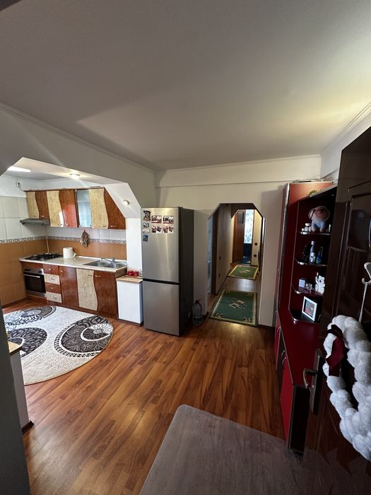 Apartament 3 camere complet mobilat