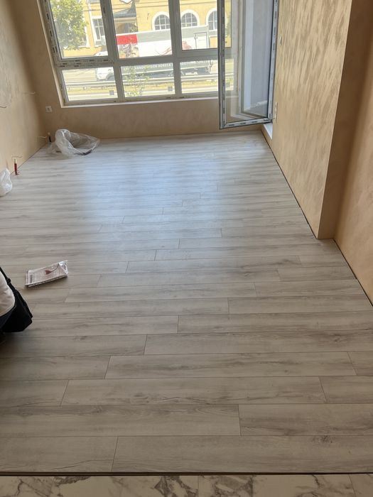 Редене на ламиниран и естествен паркет