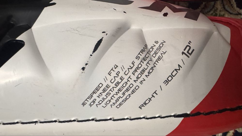 Щитки CCM JETSPEED FT4  размер 12”