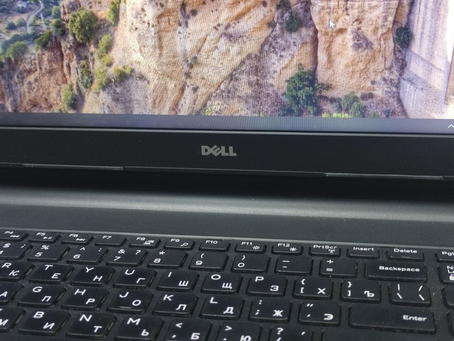 Ноутбук Dell для учебы , работы