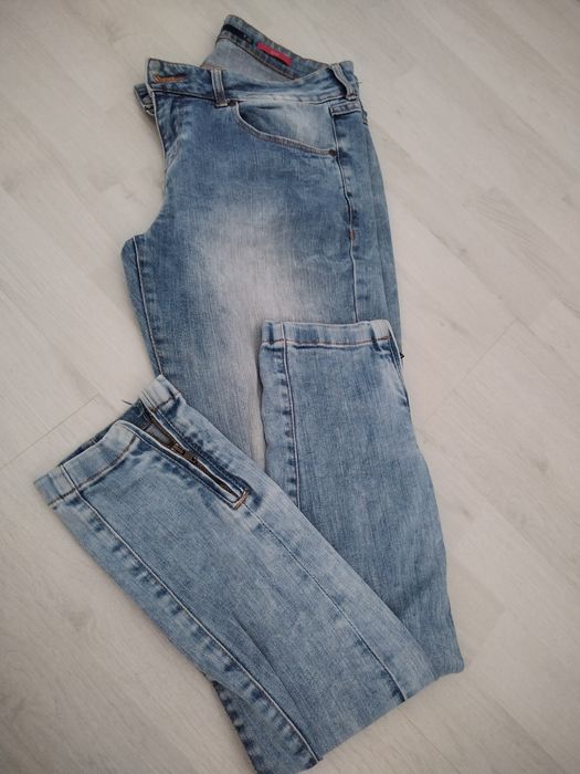 Blugi dama S Reserved marimea 28-29