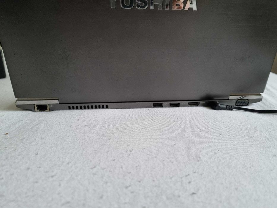 Două Ultrabook Toshiba Portege Z830, 1 perfect funcțional + 1 rezervă!