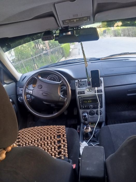 Приора седан 2011