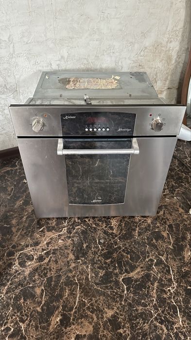 Втраемая духовка