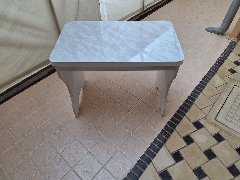 Детский столик или мини журнальный столик