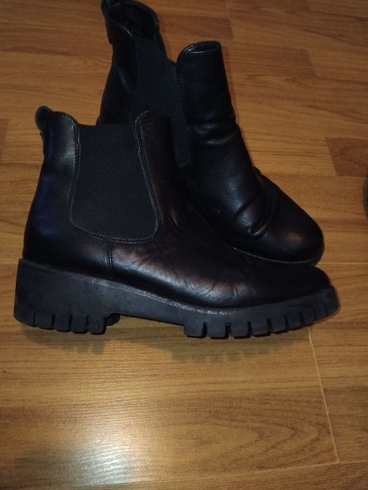 Ghete piele naturala mărimea 41 dama