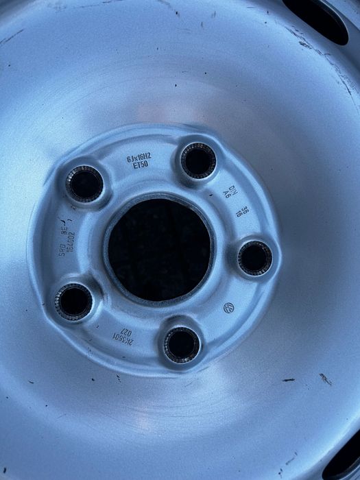 Джанти с гуми vw caddy 205 60 16 5x112