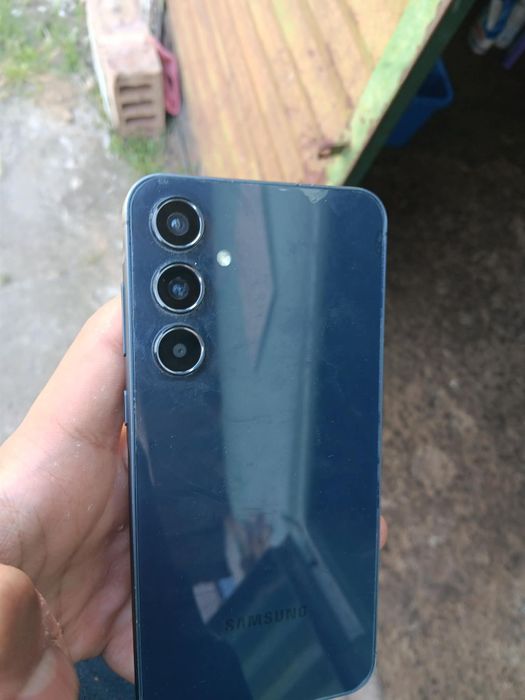 Vând  Samsung a55 5g scria pe spate un pic dau și la schimb