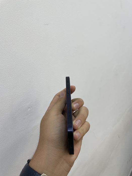 Iphone 12 mini Sotiladi