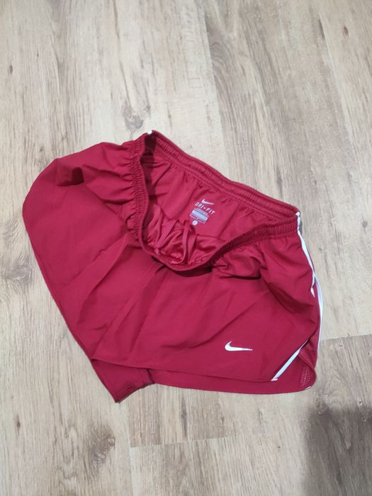 Pantaloni scurți de damă Nike Dri Fit mărimea L