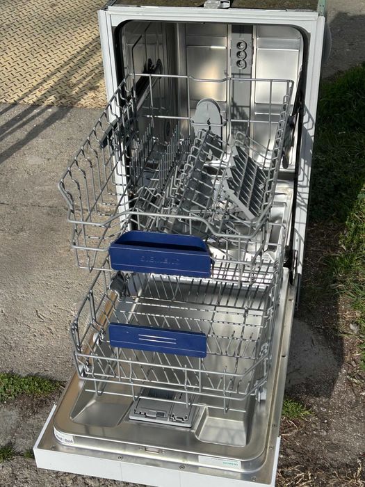 Съдомиялна Siemens 45 см за частично вграждане