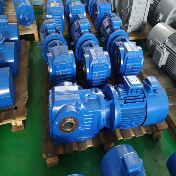 Мотор редуктор