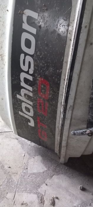 Продавам извънбордов двигател 20к.с