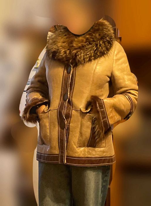 Geacă damă piele naturală, îmblănită, cu guler de vulpe polară brună