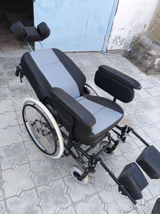 Инвалидное кресло