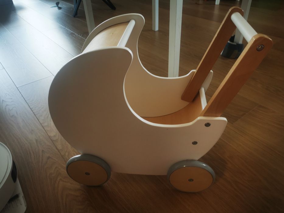 Дървена количка за кукли и плюшени играчки