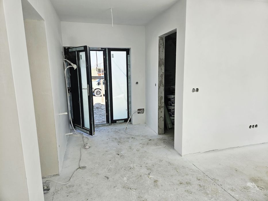 Casa Practica, str V Jelnei. comision 0%