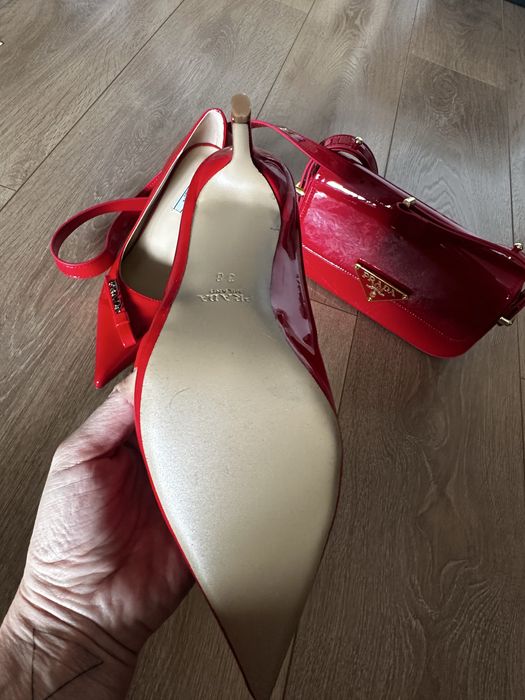 Pantofi prada 38