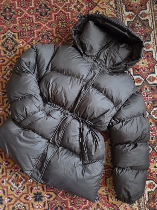 Продам трендовый пуховик