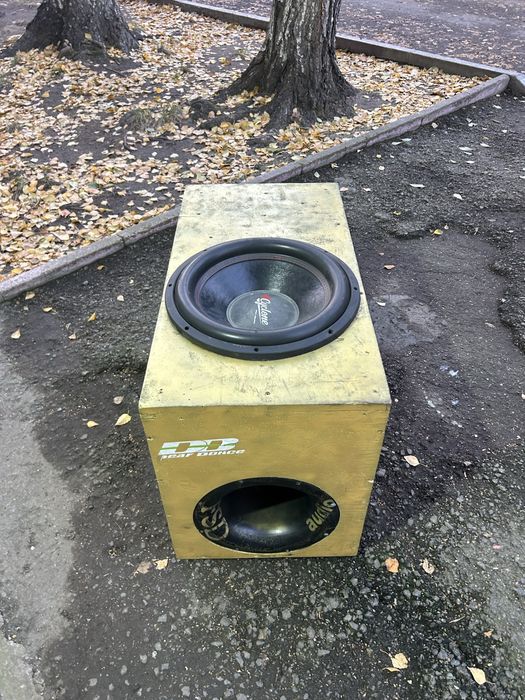 Сабвуфер с моноблоком