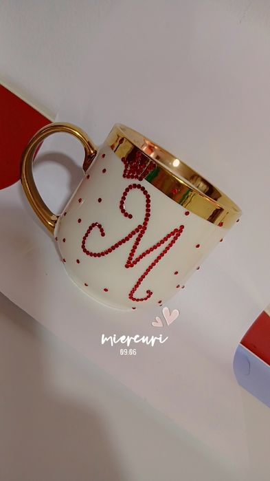 Cani personalizate cu cristale