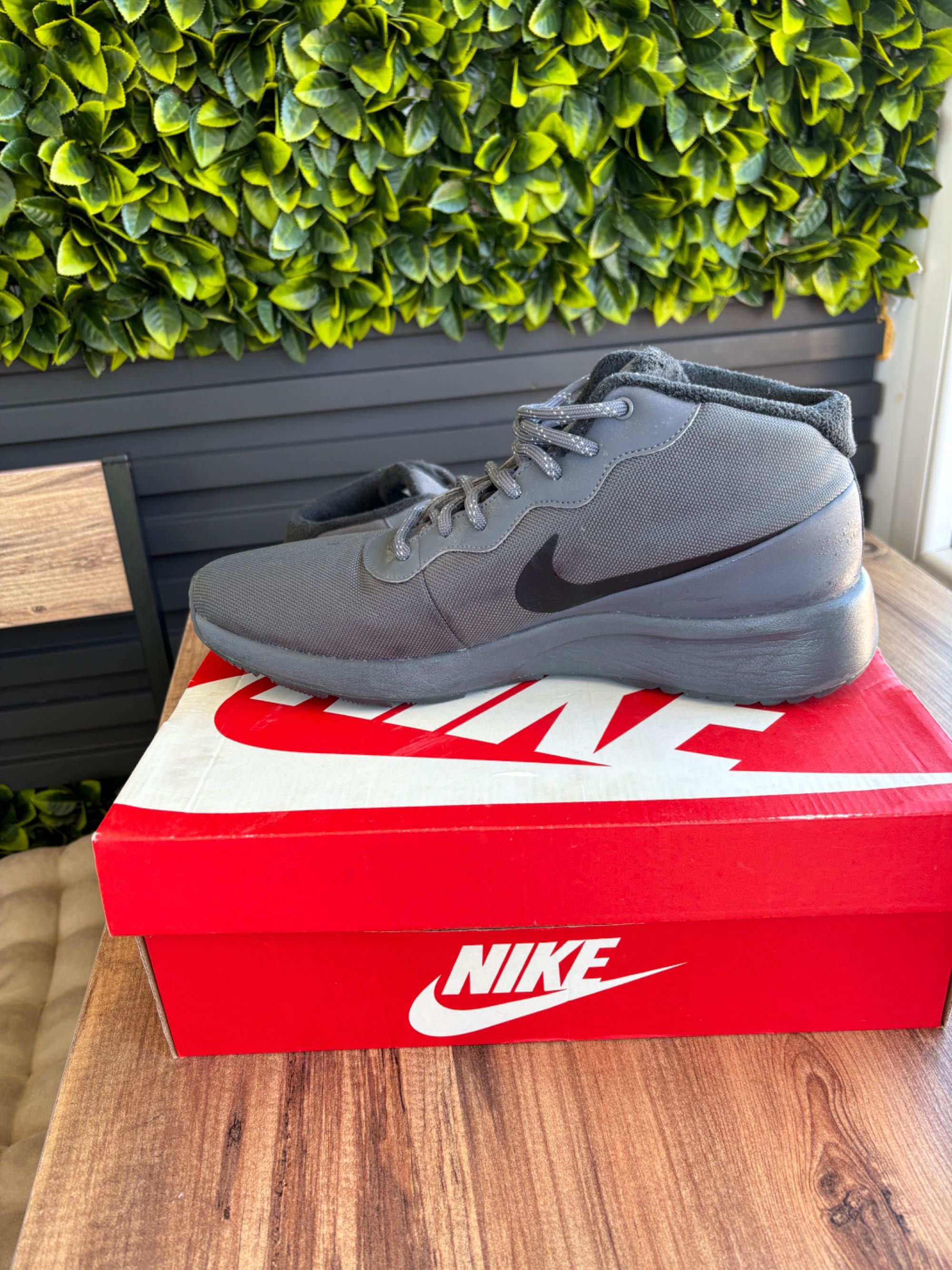 Nike tanjun deals chukka mid