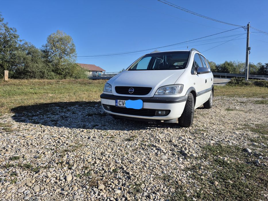 Opel Zafira automată
