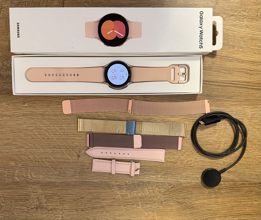 Смарт часовник Samsung galaxy watch 5 40MM R900 PINK GOLD