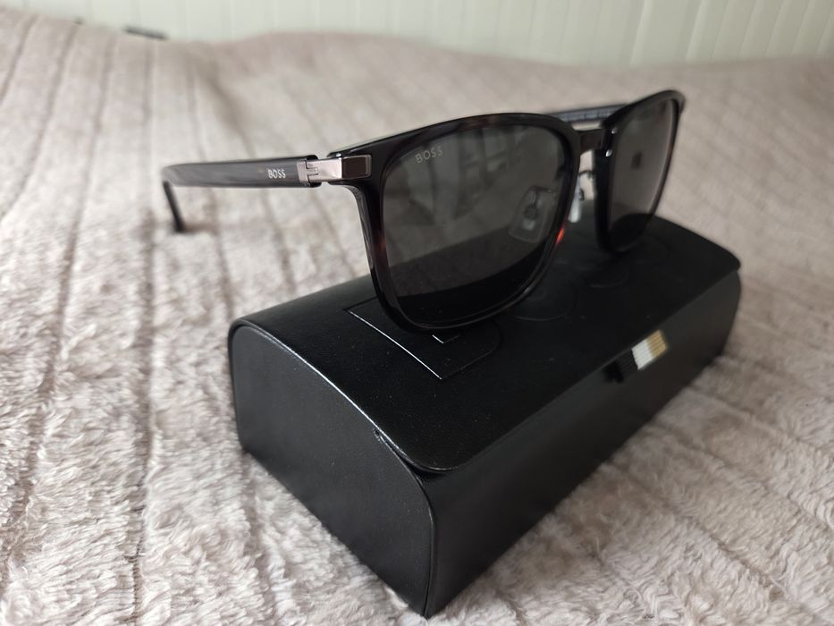 Ochelari de soare Hugo Boss (neutilizati)