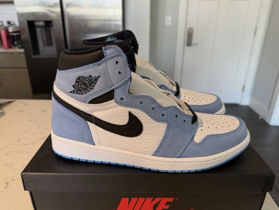 *ULTIMELE STOCURI* - Jordan 1 University Blue - verificare colet