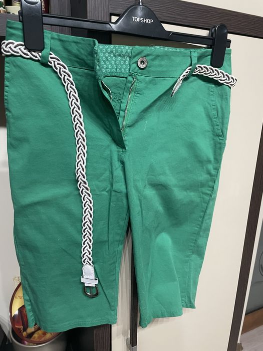 Pantaloni scurti femei