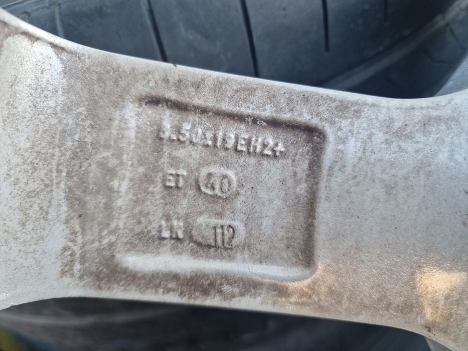 Гуми с Джанти за Мерцедес ГЛЦ w253 235/55 R19 Semperit