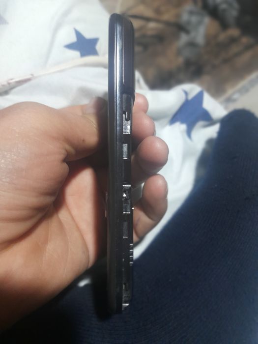 Novey 670 telfon sotiladi