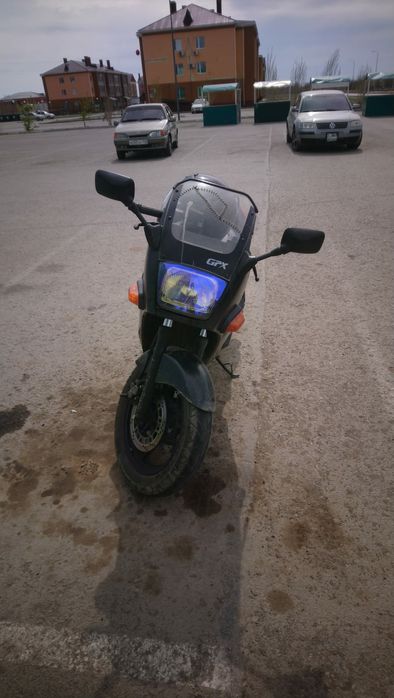 Мотоцикл kawasaki gpx 600