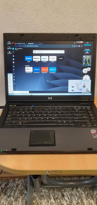 Vând laptop HP cu încărcător