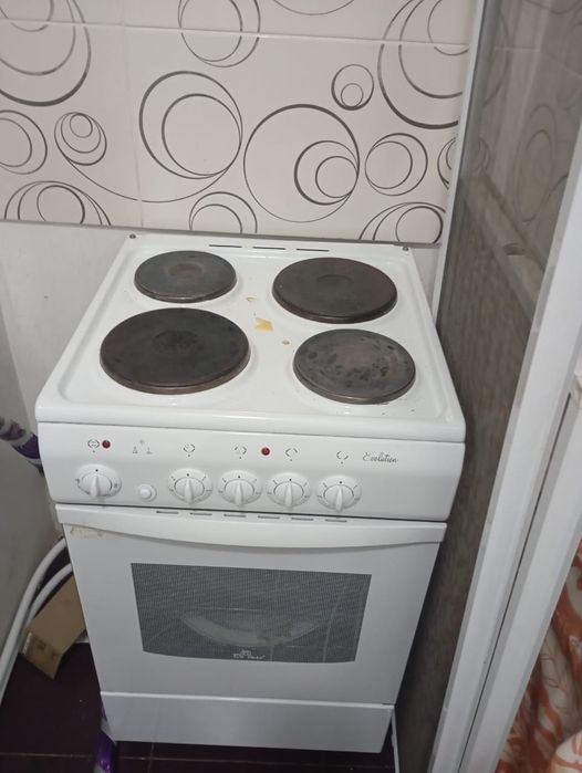 Продается электрическая плита