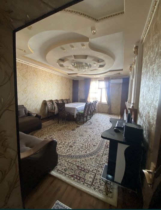 Dagbitiski oilaga yoki studintlarga beriladi.