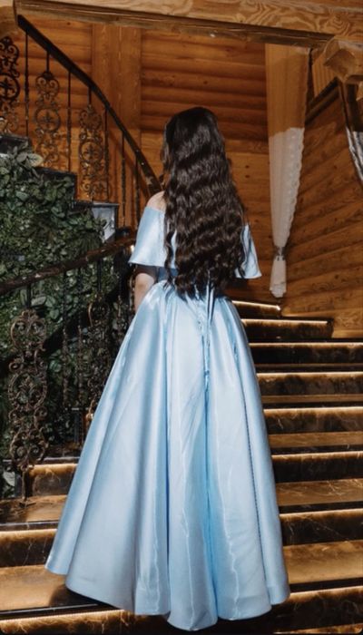 Продаю платье вечерное