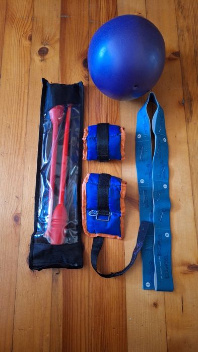 Топка за художествена гимнастика и д-р.