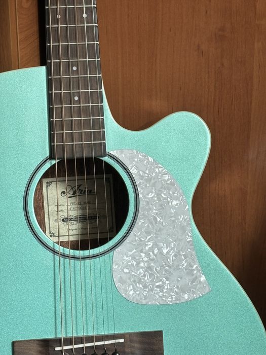 Гитара электро-акустическая