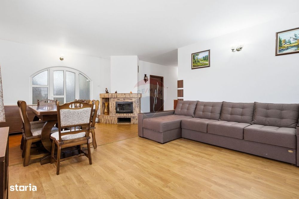 Casă / Vilă cu 5 camere de vânzare