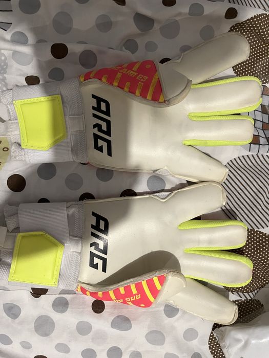 Вратарские перчатки ARG