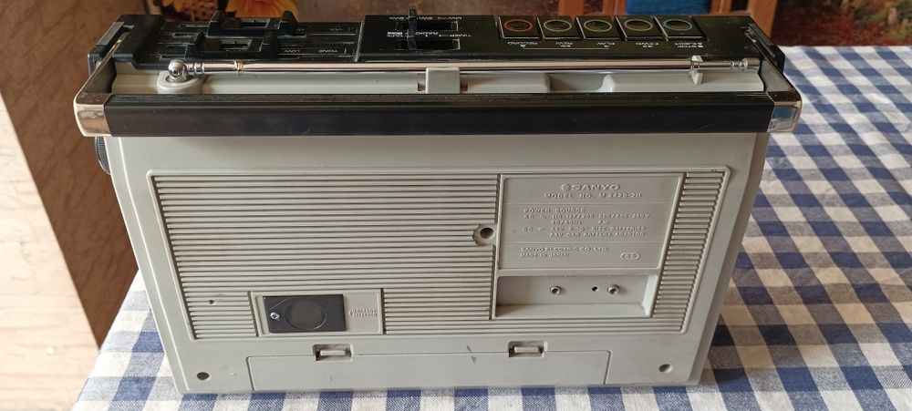 SANYO  M 2429-2H