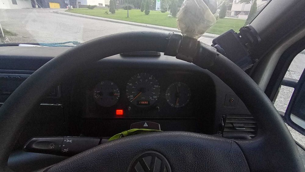 Vând microbuz de marfă și remorcă