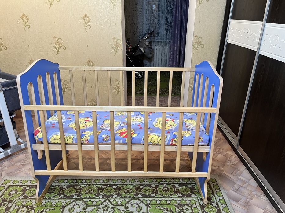 Детская кроватка