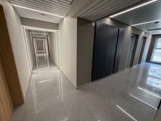 Proprietar, ofer spre închiriere apartament 2 camere nemobilat, nou, 2026, Drumul Taberei-Auchan, parcare subterană cu stație de încărcare.