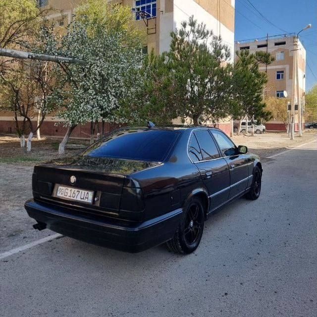 Yili 84 madeli e34 M5